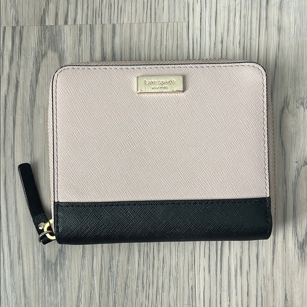 Kate Spade Cream and Black Wallet